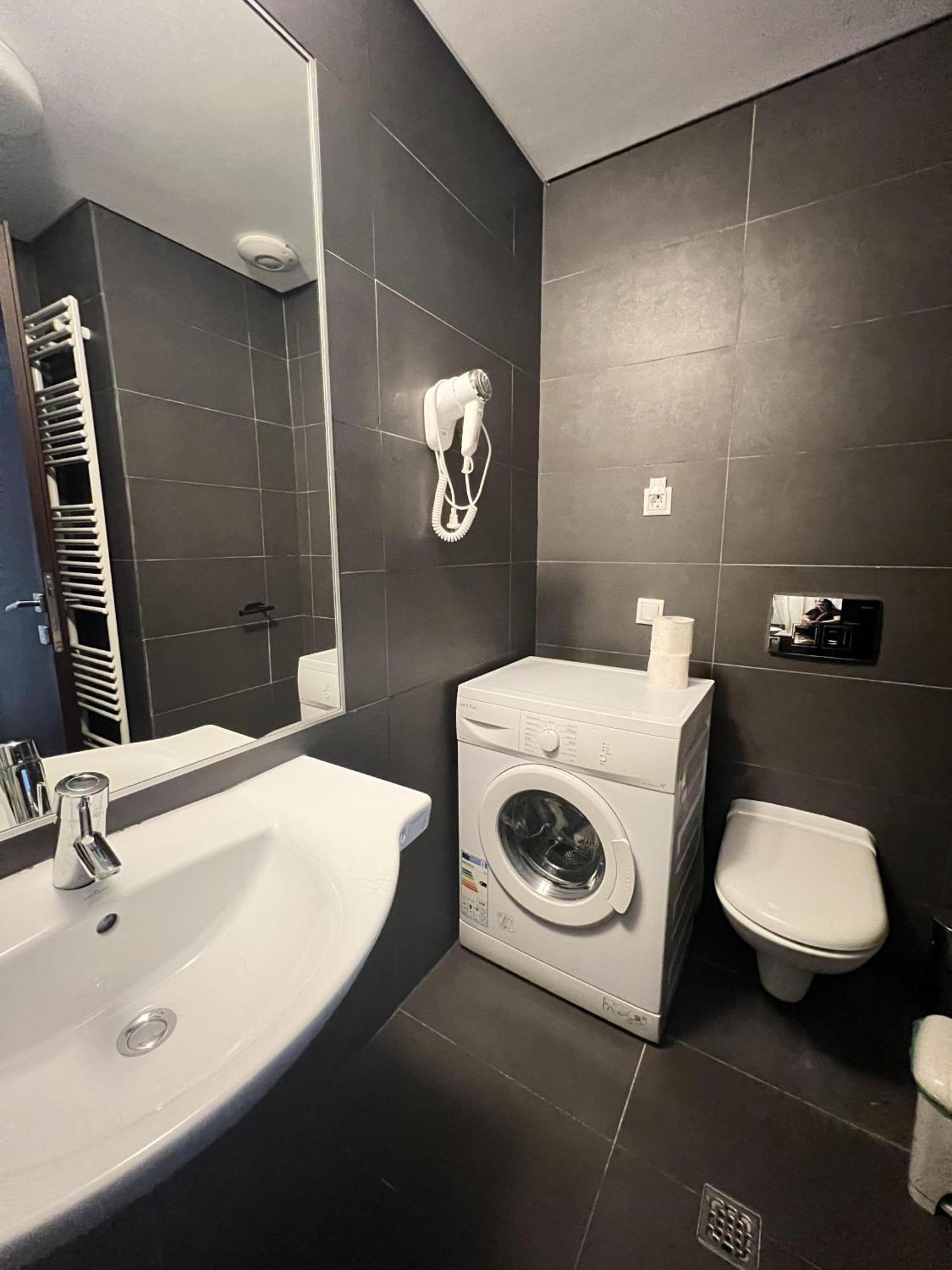Upground Aparthotel 3*
